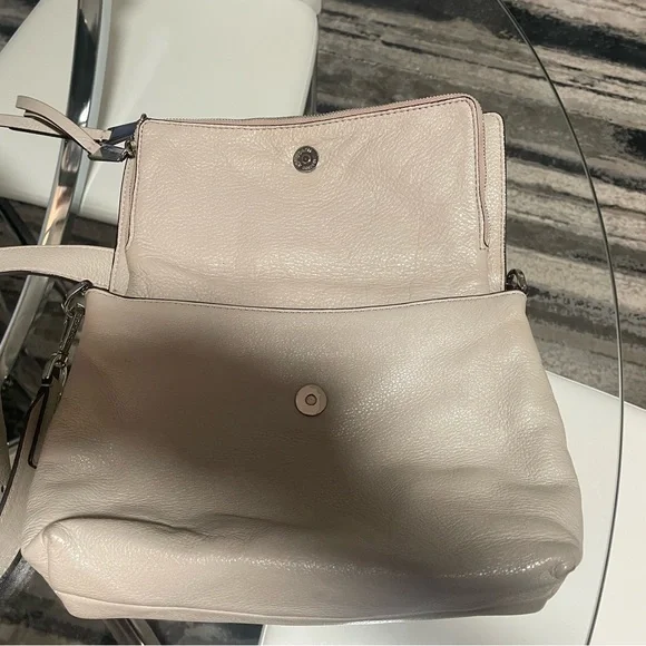 Michael Kors grey/taupe bag. Multiple inside pockets. No marks or flaws. - Picture 6 of 15